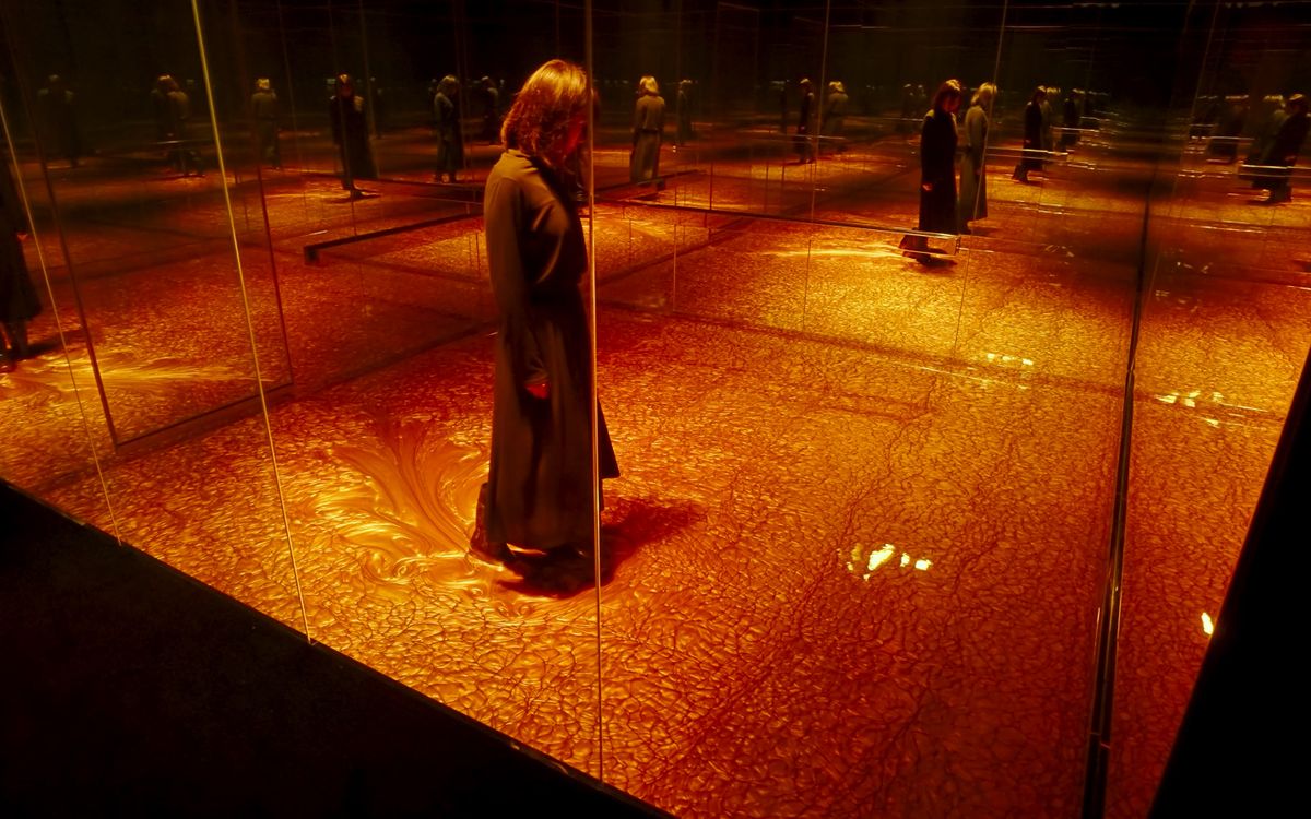 Transient Abstract Life and Return - Traces | teamLab