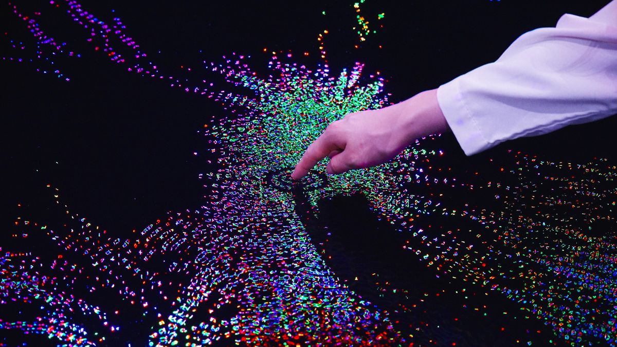 Living Crystallized Light | teamLab