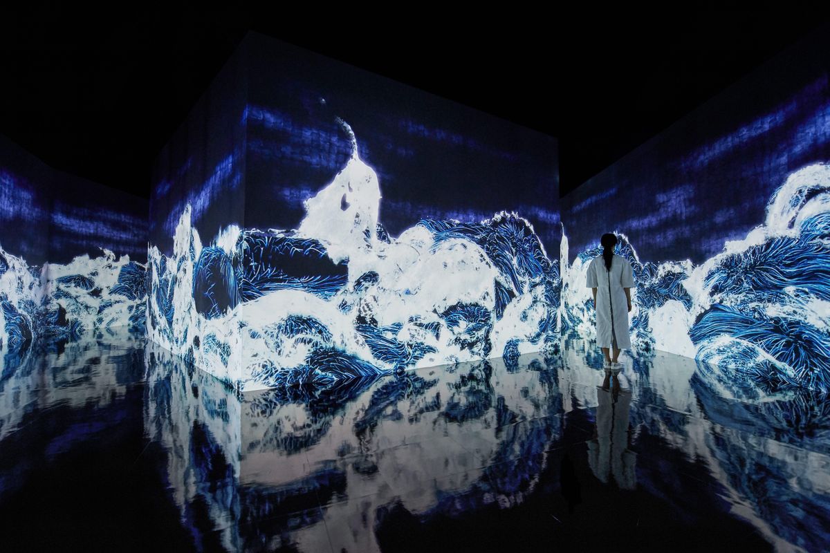 Black Wave: 沉浸的矩阵 / Black Waves: Immersive Mass | teamLab