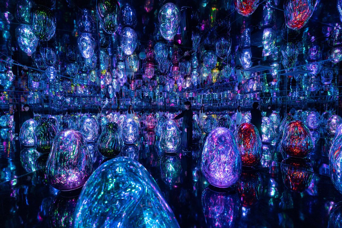 呼応する小宇宙 - 固形化された光の色 / Resonating Microcosms - Solidified Light Color ...