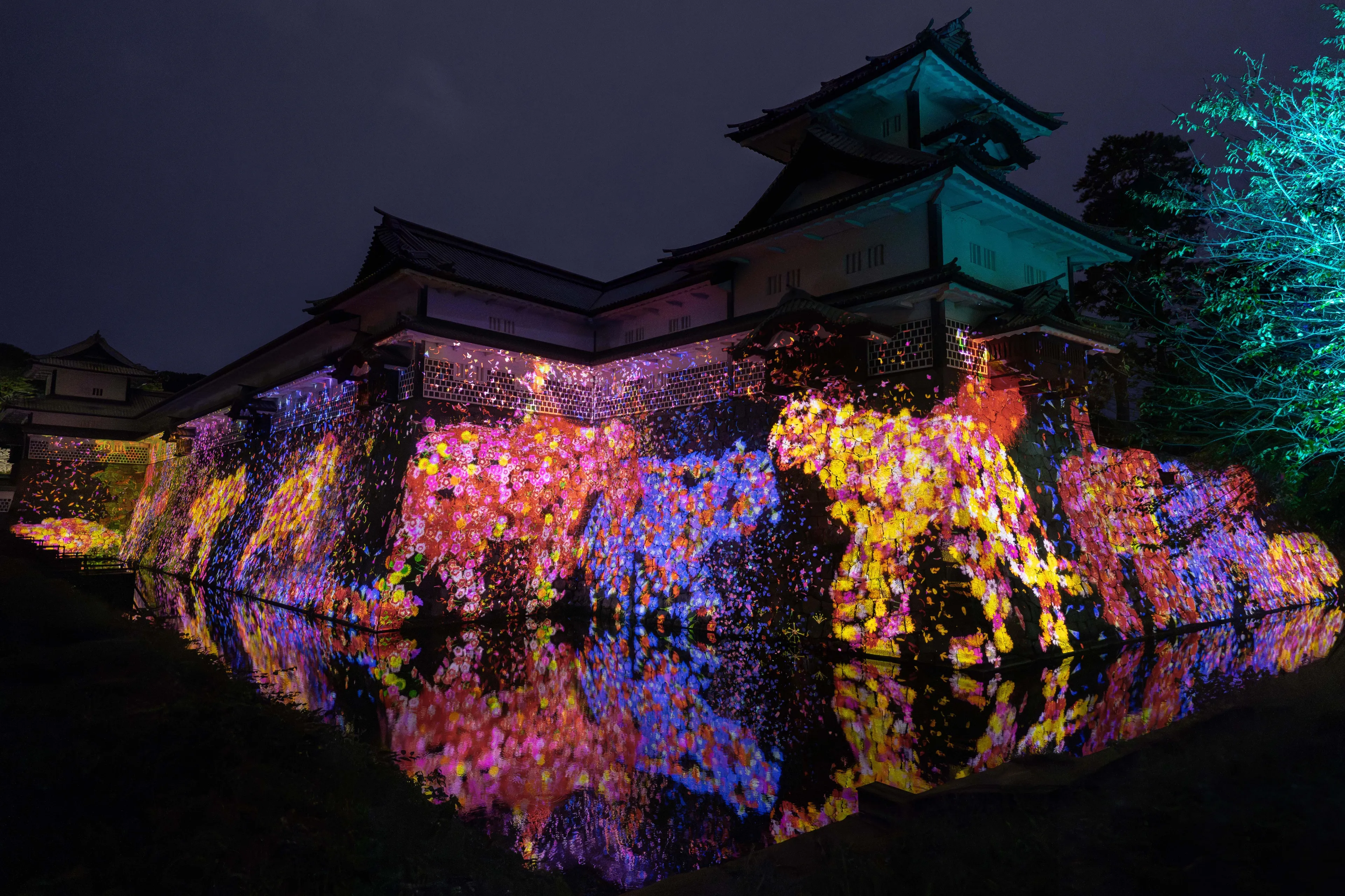 teamLab: Digitized Kanazawa Castle | teamLab
