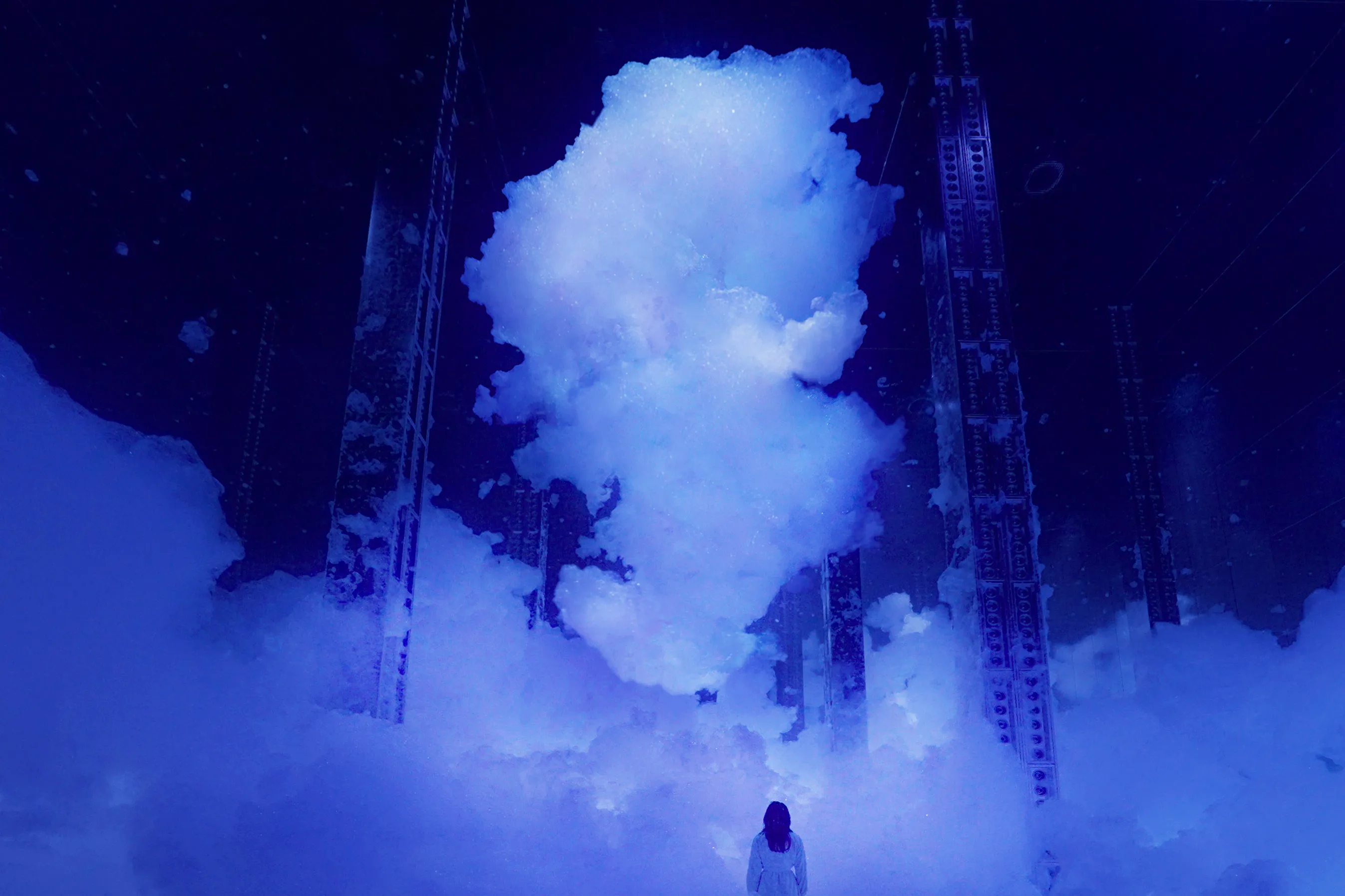 Massless Amorphous Sculpture | teamLab