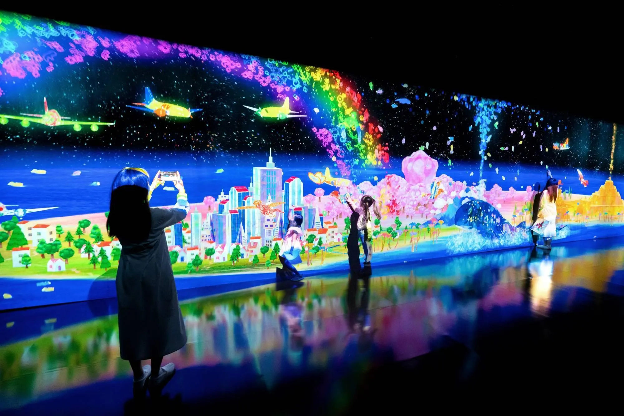 Sketch Flight | teamLab Learn and Play! Future Park