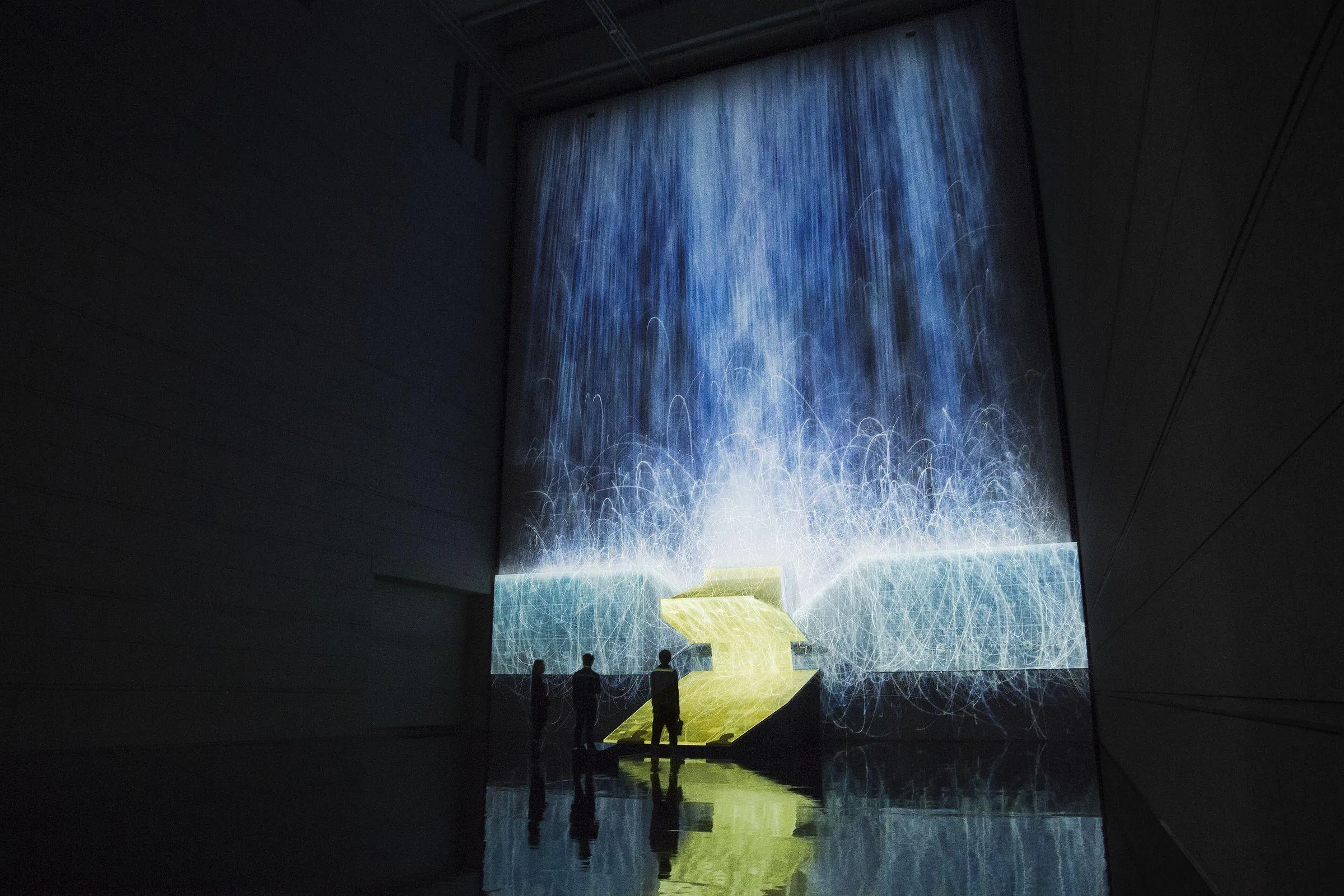 Universe of Water Particles on the Living Wall - Gold | teamLab