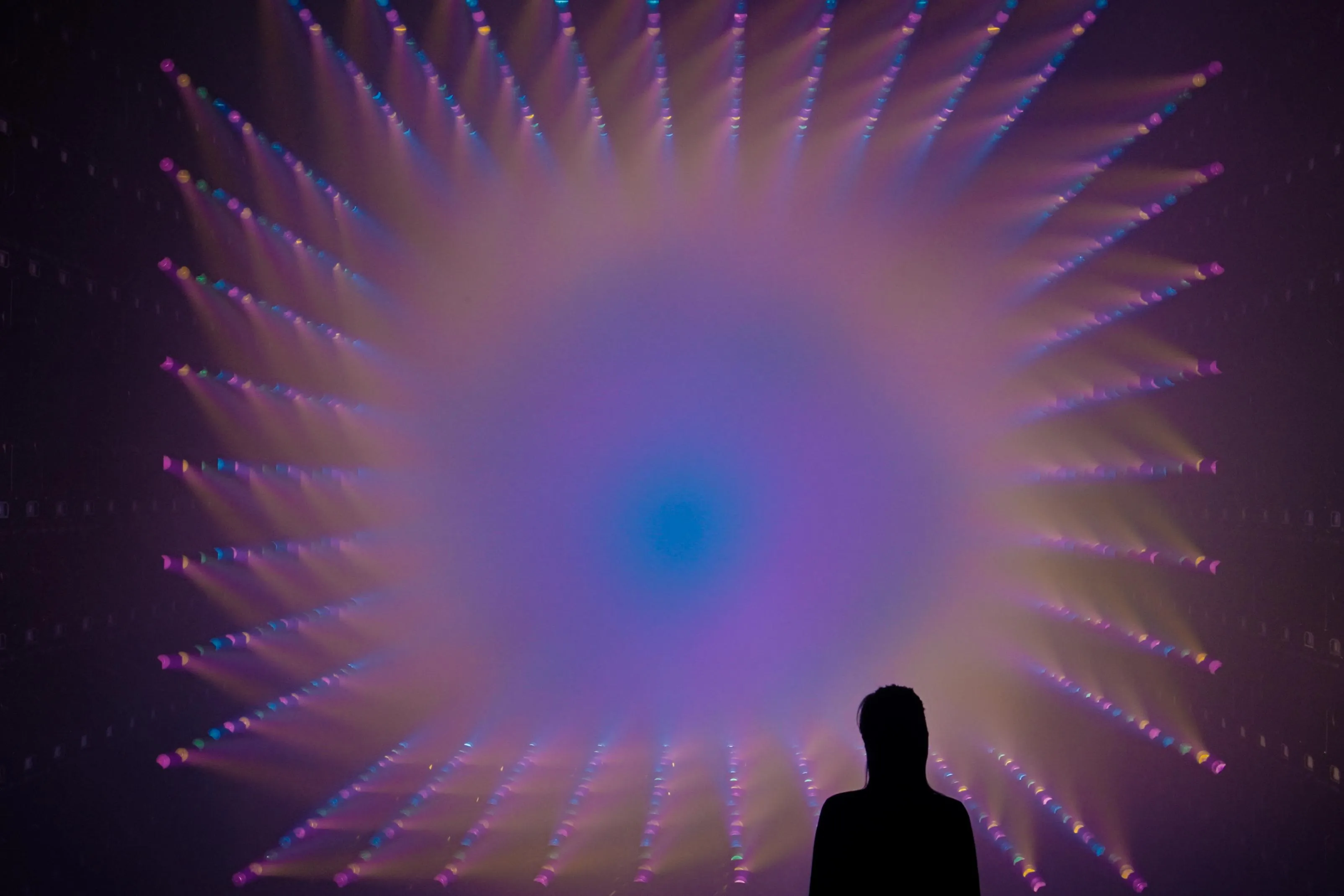 Chromatic Sphere | teamLab