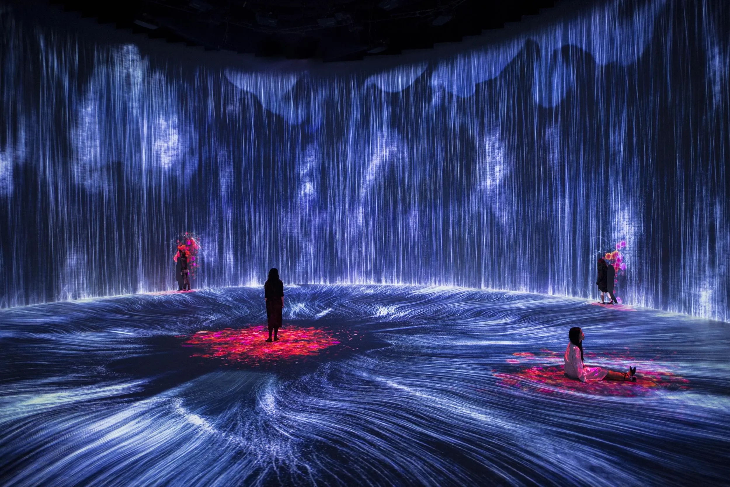 油罐中的水粒子世界, 消除作品的边界 / Universe of Water Particles in the Tank ...